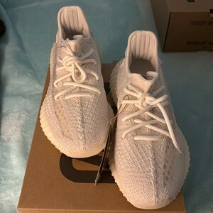 Yeezy 350 V2 bone